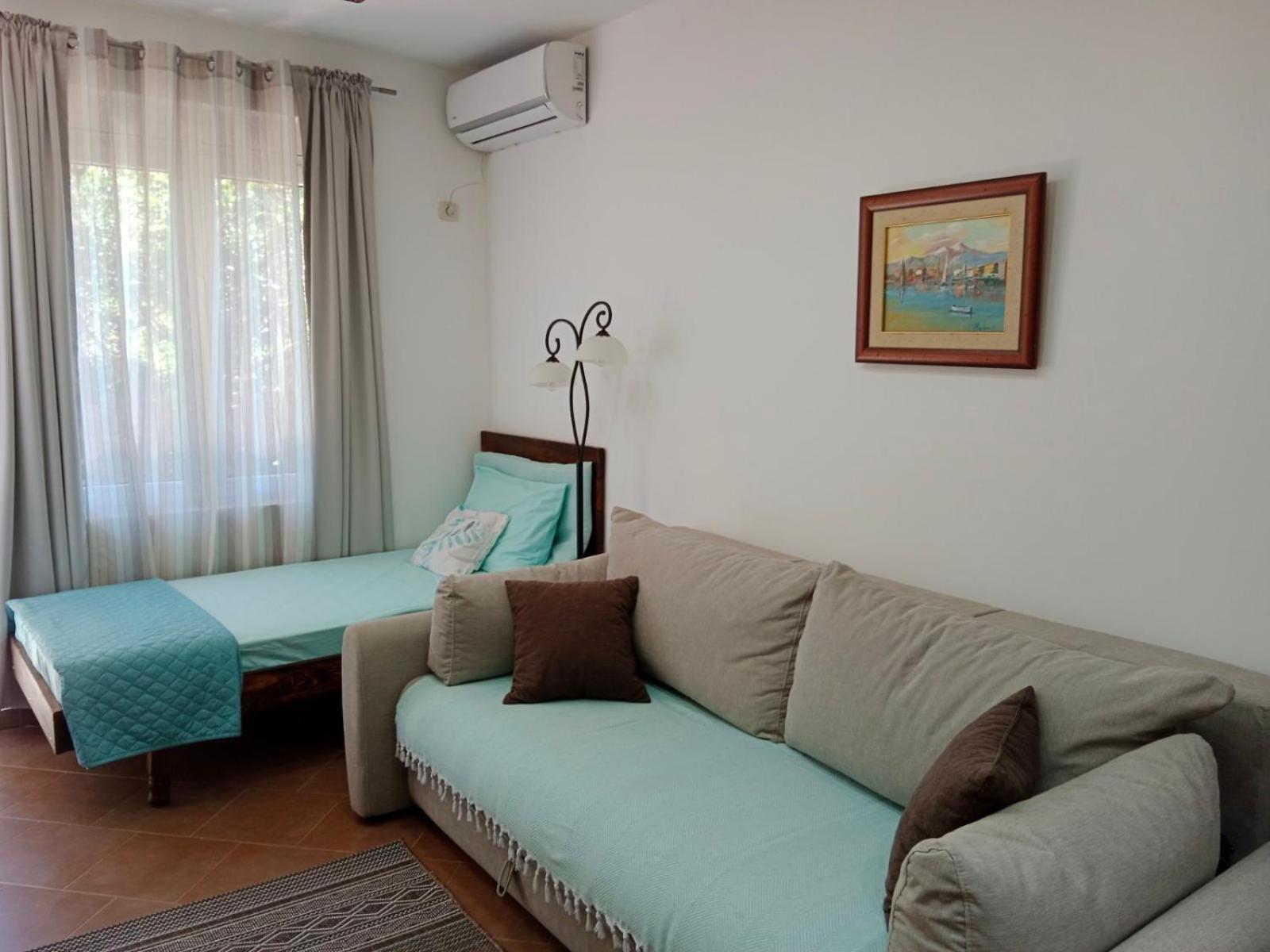 Mirta Apartments Family Farm Budva Exterior foto